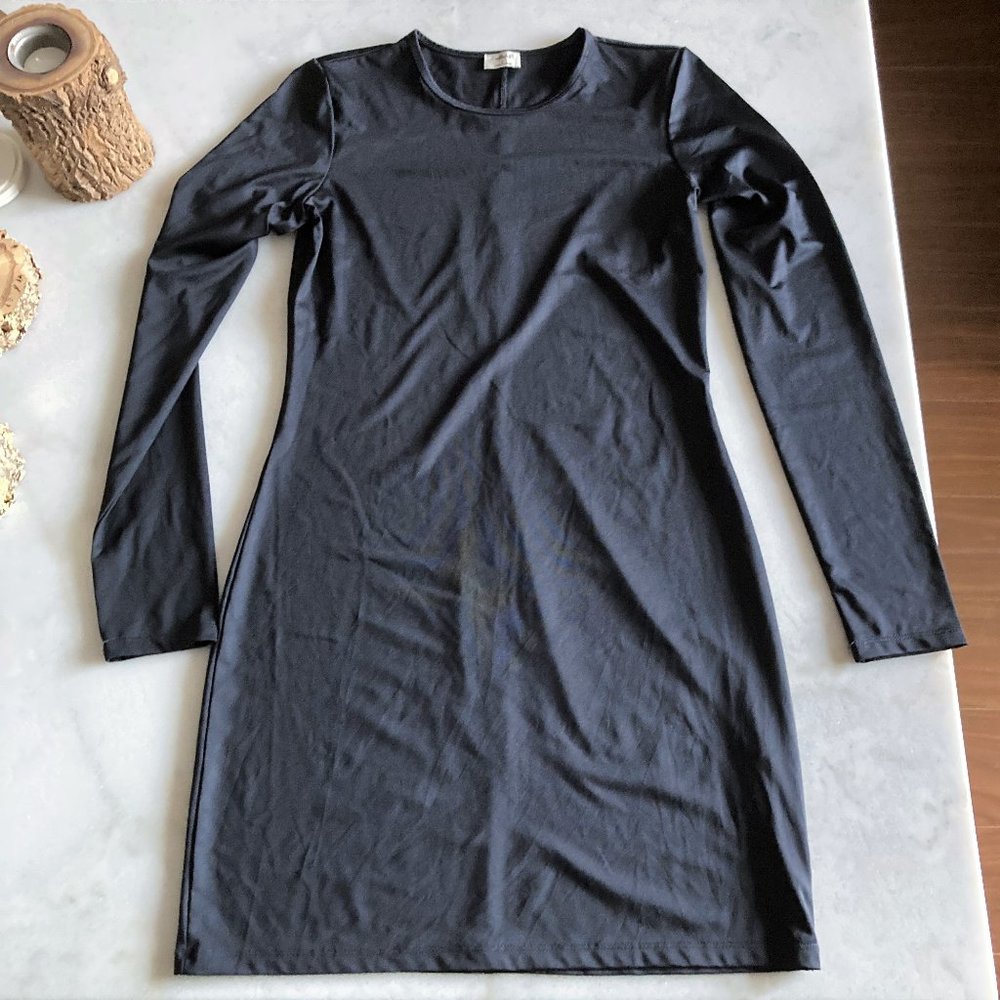 Like new! Aritzia Wilfred plain black long sleeve dress, LBD, slip dress